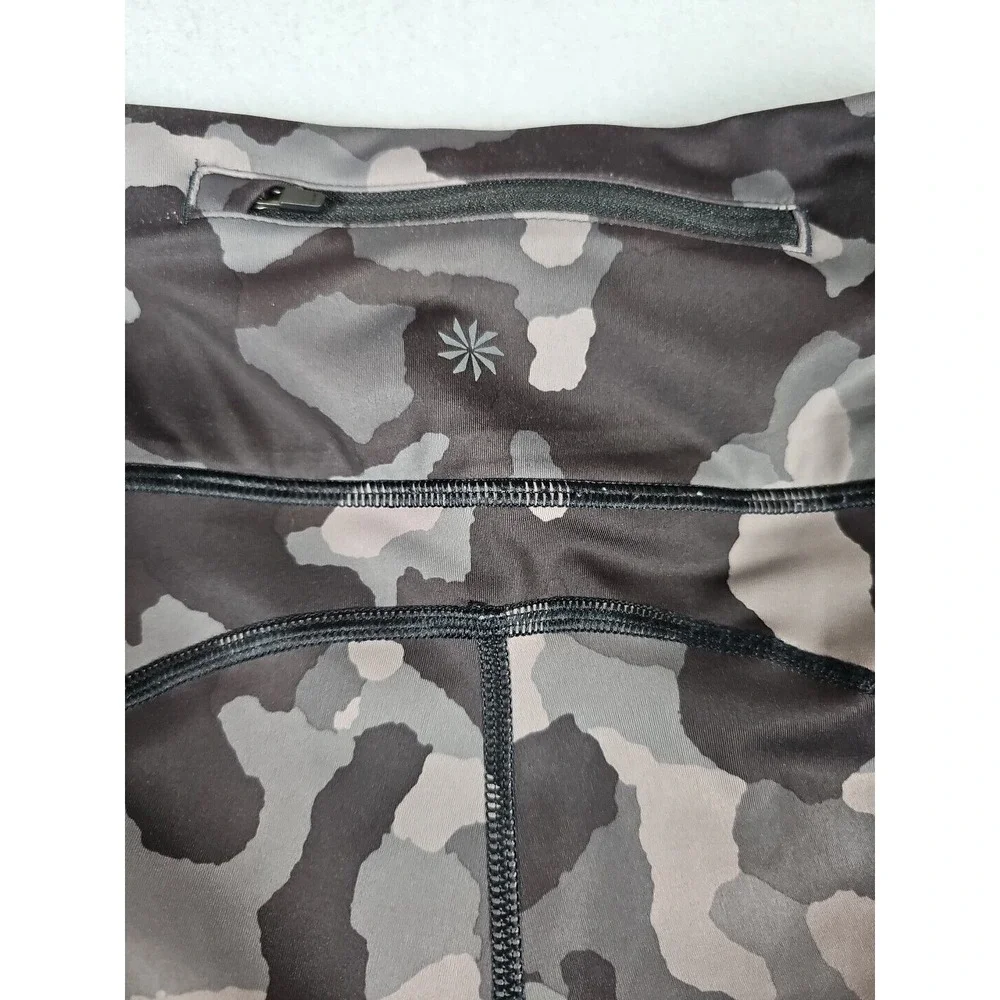 Athleta Lightning Camo 7/8 Tight Athletic Leggings Pockets Size S Green